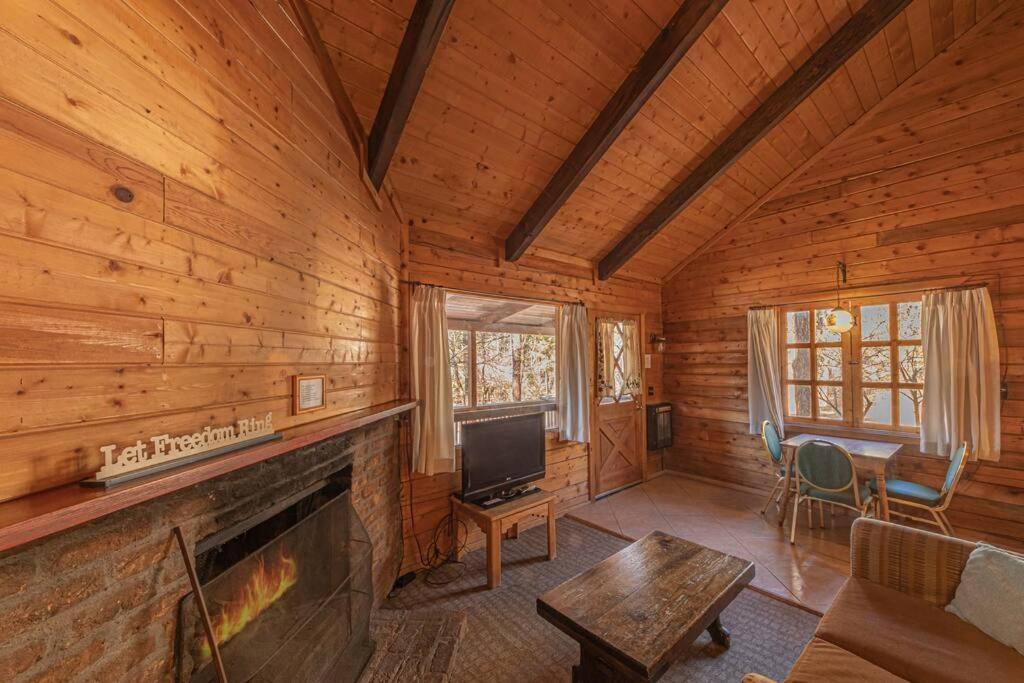 Forest Cabin 5 Old Glory Пейсон Экстерьер фото